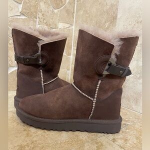 Ugg Nash Boots. Chocolate Suede.